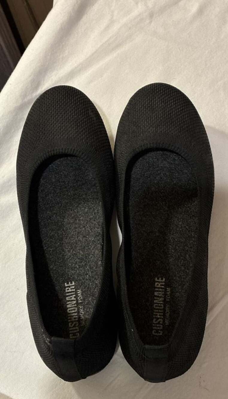 Cushionaire Women's Knit Flat Memory Foam Black US Size 8.5M